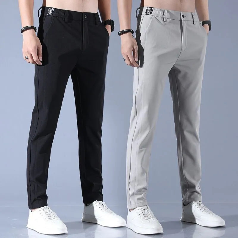 Comfortabele heren relaxbroek, sneldrogend en geschikt als sportbroek of vrijetijdsbroek.