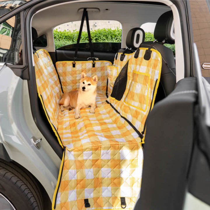 Duurzame autostoelhoes van oxfordstof, krasbestendig en waterdicht voor honden.
