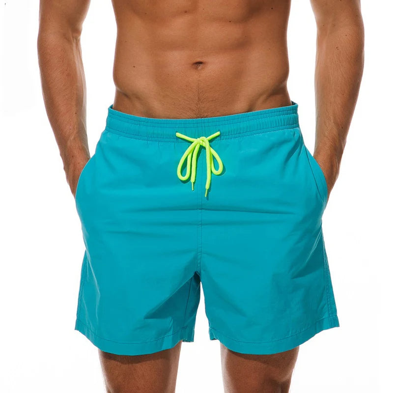 Casual heren zwembroek met sportief design, veelzijdig en comfortabel voor strand en zwembad.