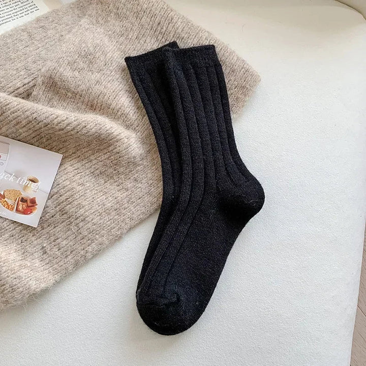 Stijlvolle dames wintersokken, perfect als warm cadeau; een must-have accessoire.