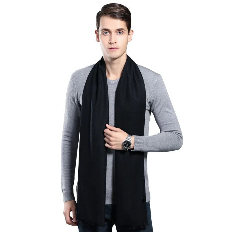 Ultrazachte kasjmier sjaal, perfect voor warmte en stijl in de winter als essentieel accessoire.