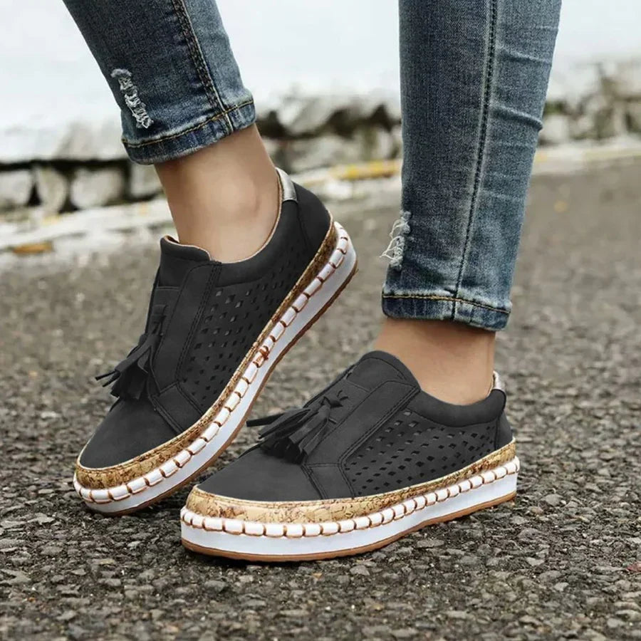 Blauwe orthopedische AirComfort wandelsneakers voor dames, ideaal voor zomer en voetgezondheid.