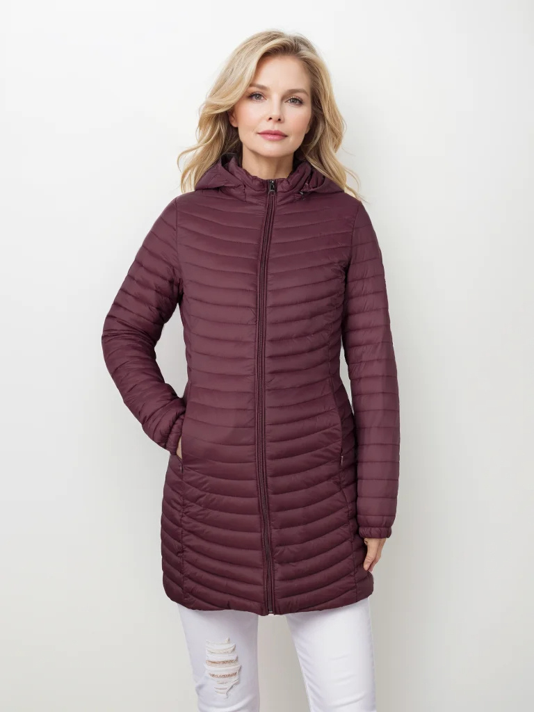 Dames winterjas: een comfortabele en warme donsjas met hoge kraag, verkrijgbaar in de nieuwe collectie.