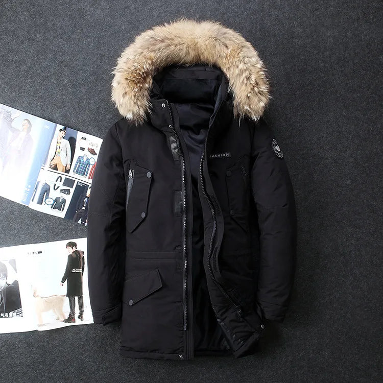 Warme winddichte heren winterjas met capuchon, perfect voor koud weer. Zwarte bovenkleding voor mannen.