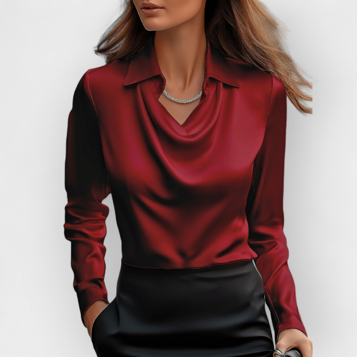 Comfortabele damesblouse met watervalkraag, elegant voor zowel kantoor als chique avondkleding.