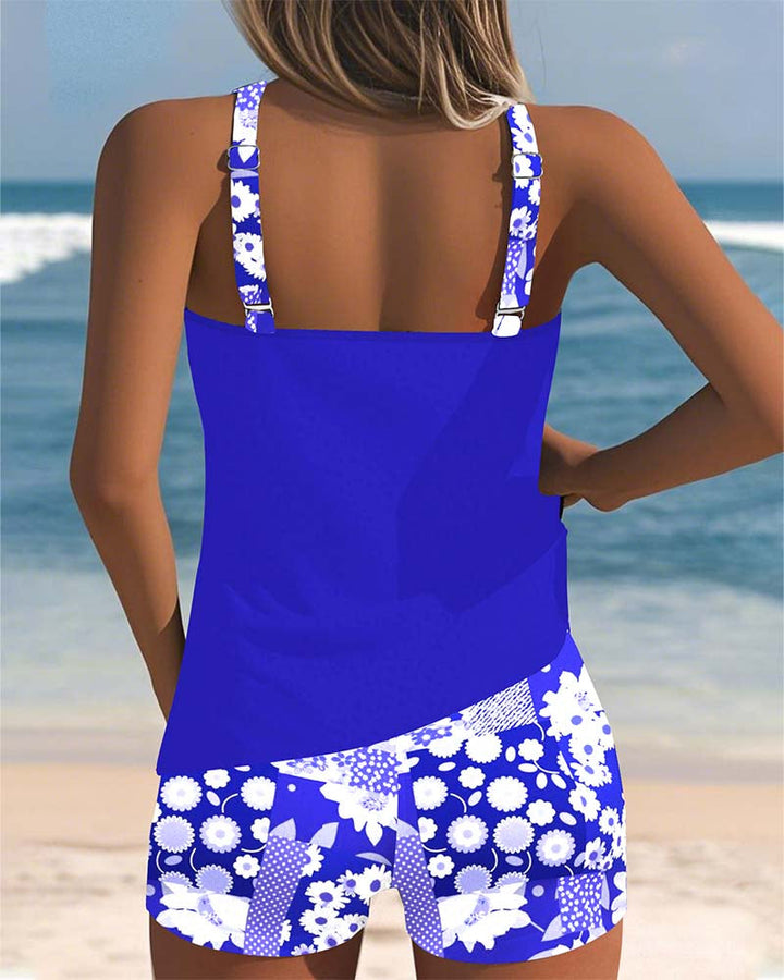 Modieuze dames tankini set, stijlvol en comfortabel voor actieve dagen aan het strand of zwembad.