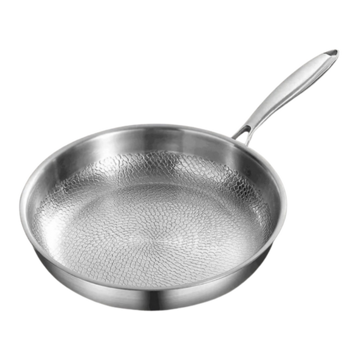 Stijlvolle gehamerde titanium pan voor inductie. Duurzaam, gifvrij kookgerei voor gezond koken in elke keuken.