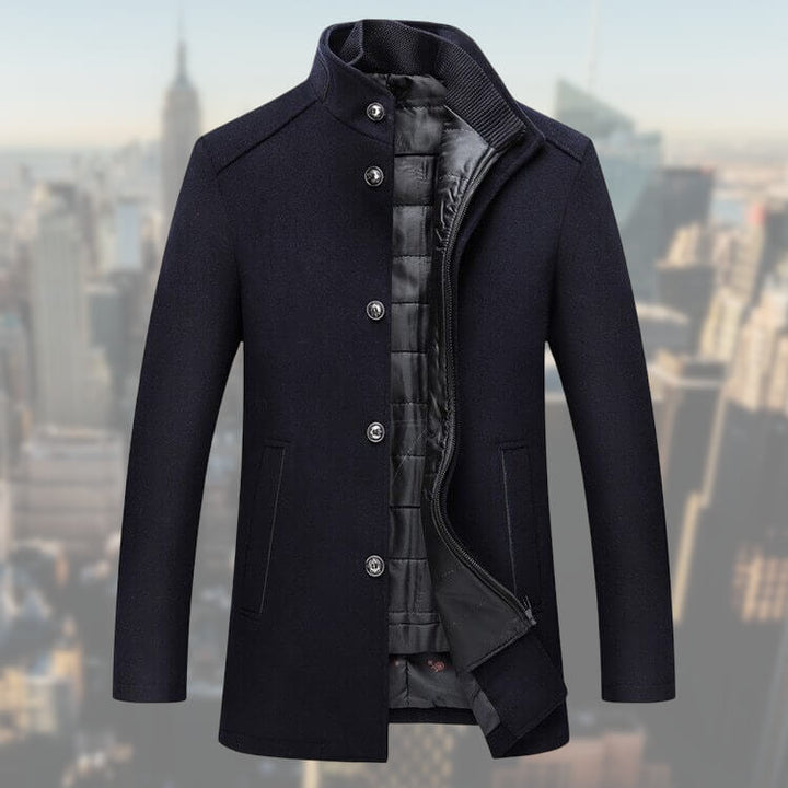 Warme heren mantel met bijpassend gilet. Een elegante en comfortabele set voor de moderne man.