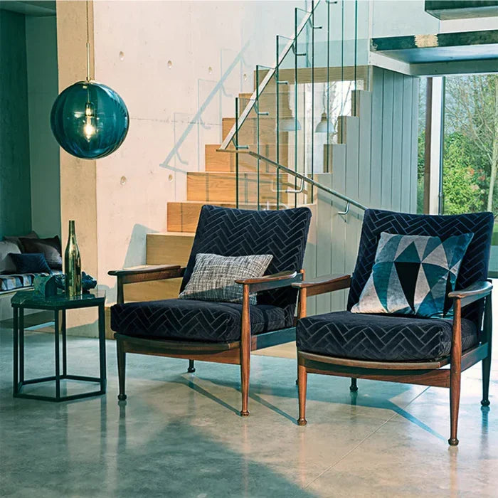 Elegante LumiSphere glazen bol hanglamp, perfecte sfeerverlichting voor woonkamer.