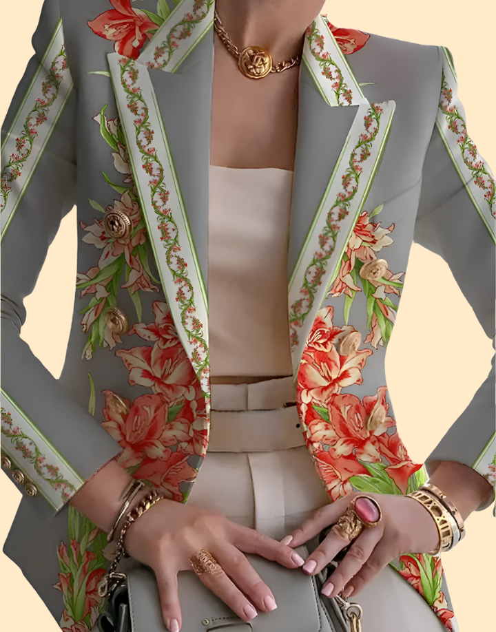 Tijdloze damesblazer, comfortabel en stijlvol. Deze elegante mode-item is een must-have voor elke garderobe.