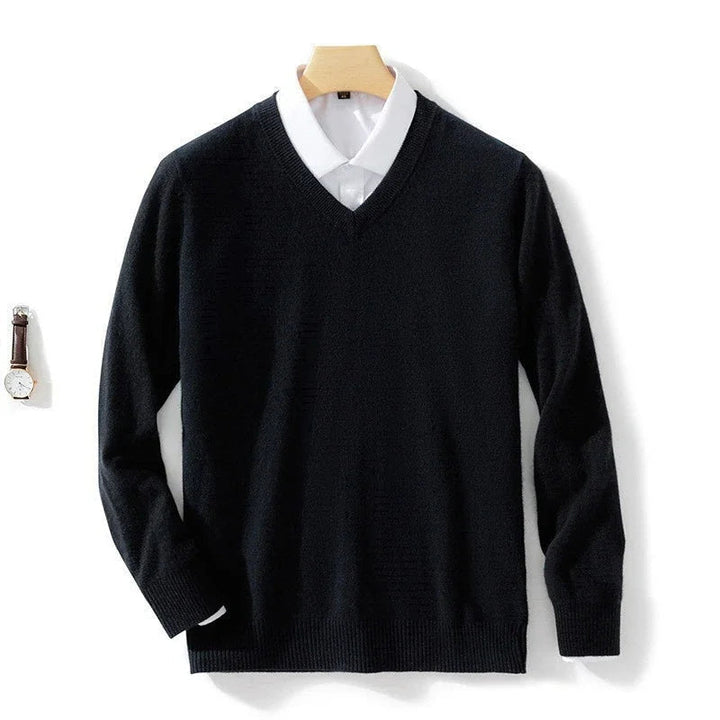 Tijdloze heren V-hals trui van zachte stof. Ideale kleding voor zakelijke of casual lente/herfst look.
