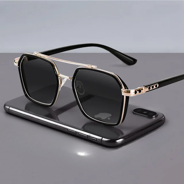 Stijlvolle heren zonnebril in retro design, biedt optimale UV400 bescherming tegen de zon.