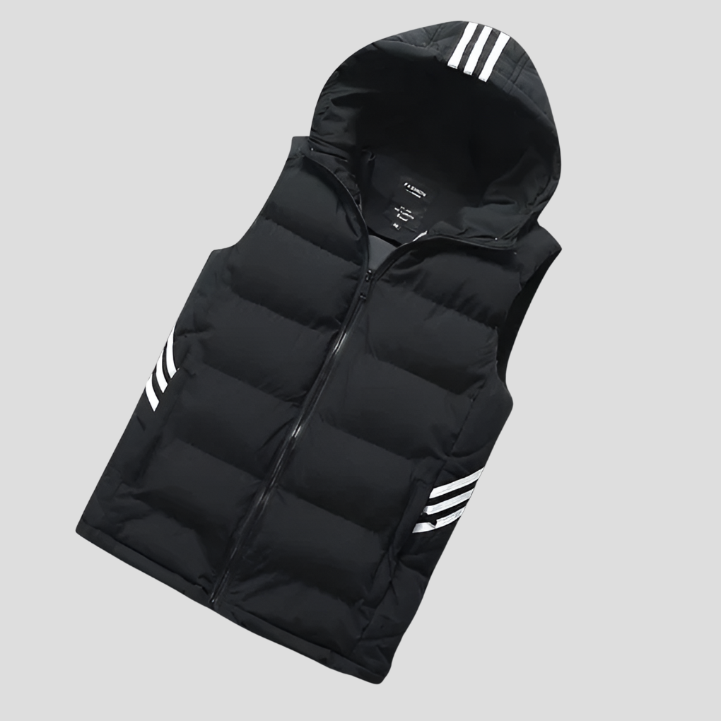 Zwarte gevoerde heren bodywarmer met capuchon, ideaal voor winterse warmte en sportieve casual stijl.