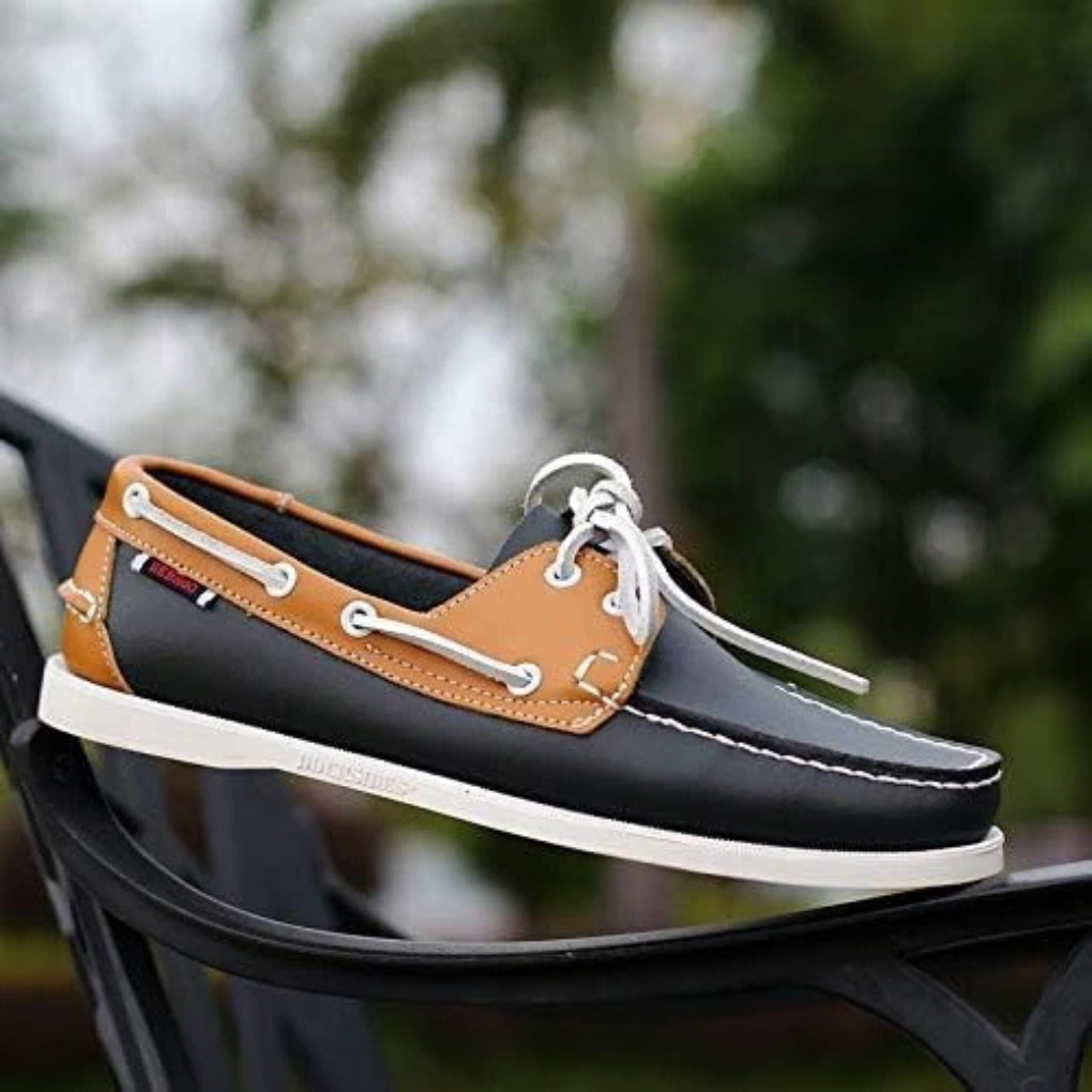 Elegante heren bootschoenen in mocassin stijl. Comfortabele veterschoenen, ideaal voor zomer en een casual look.