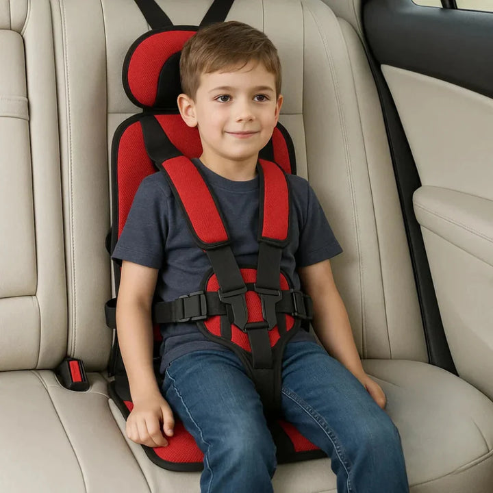 Compact en draagbaar kinderstoeltje WC2026, ideaal voor reizen en gemakkelijk te installeren in elke auto.