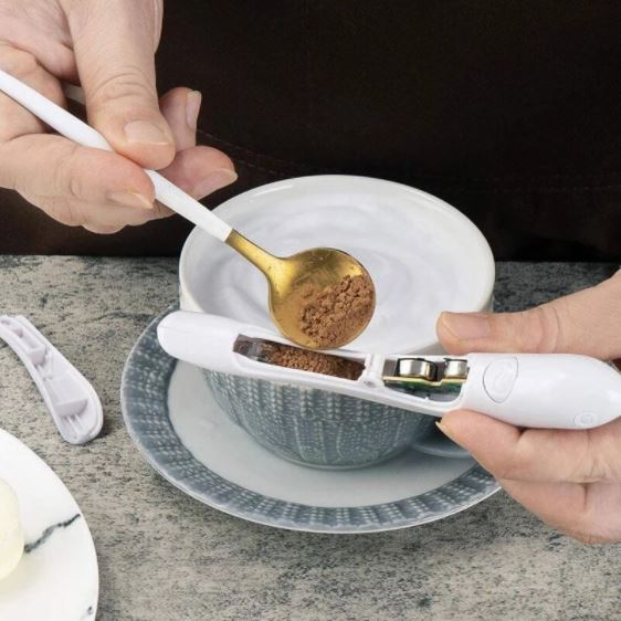 Creatieve koffie pen om prachtige latte art te maken. Ideaal voor barista's en thuisgebruik.