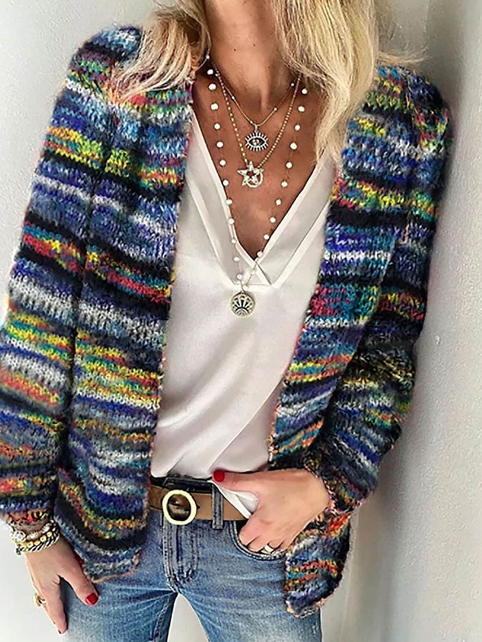 Comfortabel damesvest met vrolijke kleuren en losse pasvorm. Stijlvolle cardigan voor herfst- en wintermode.