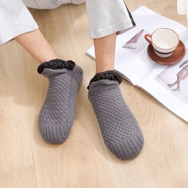 Comfortabele en warme dames yogasokken (2 paar) met antislipzool, perfect voor winterse sport- en pilatesessies.