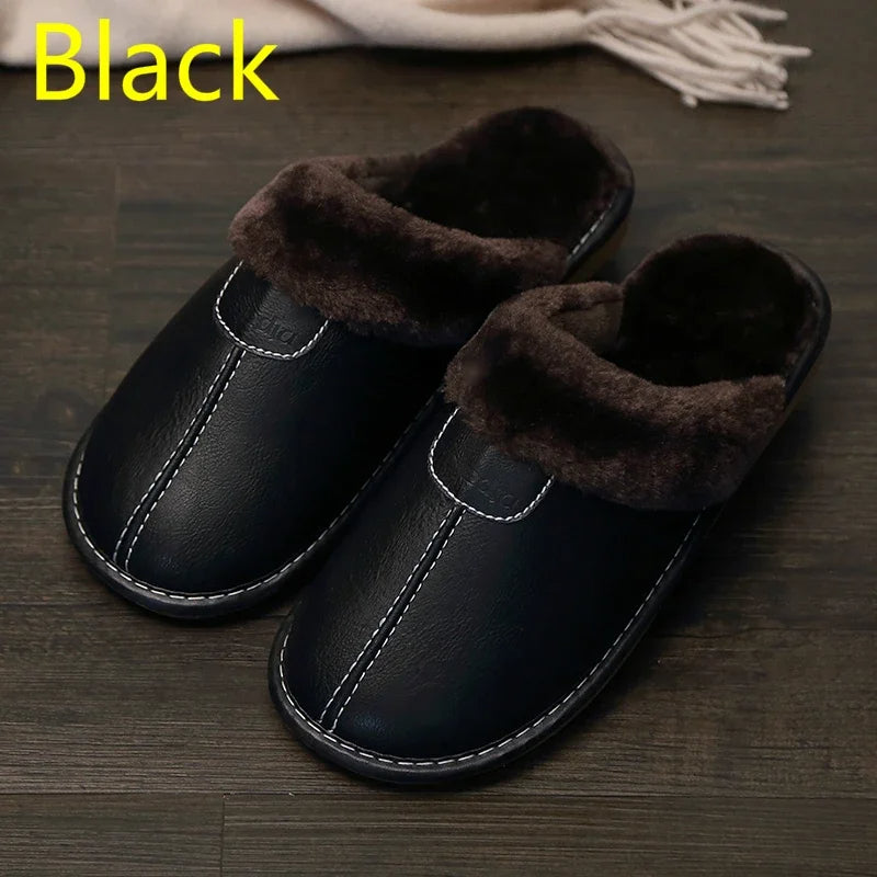 Zachte, warme heren pantoffels voor de winter. Comfortabele waterdichte sloffen met antislipzool.