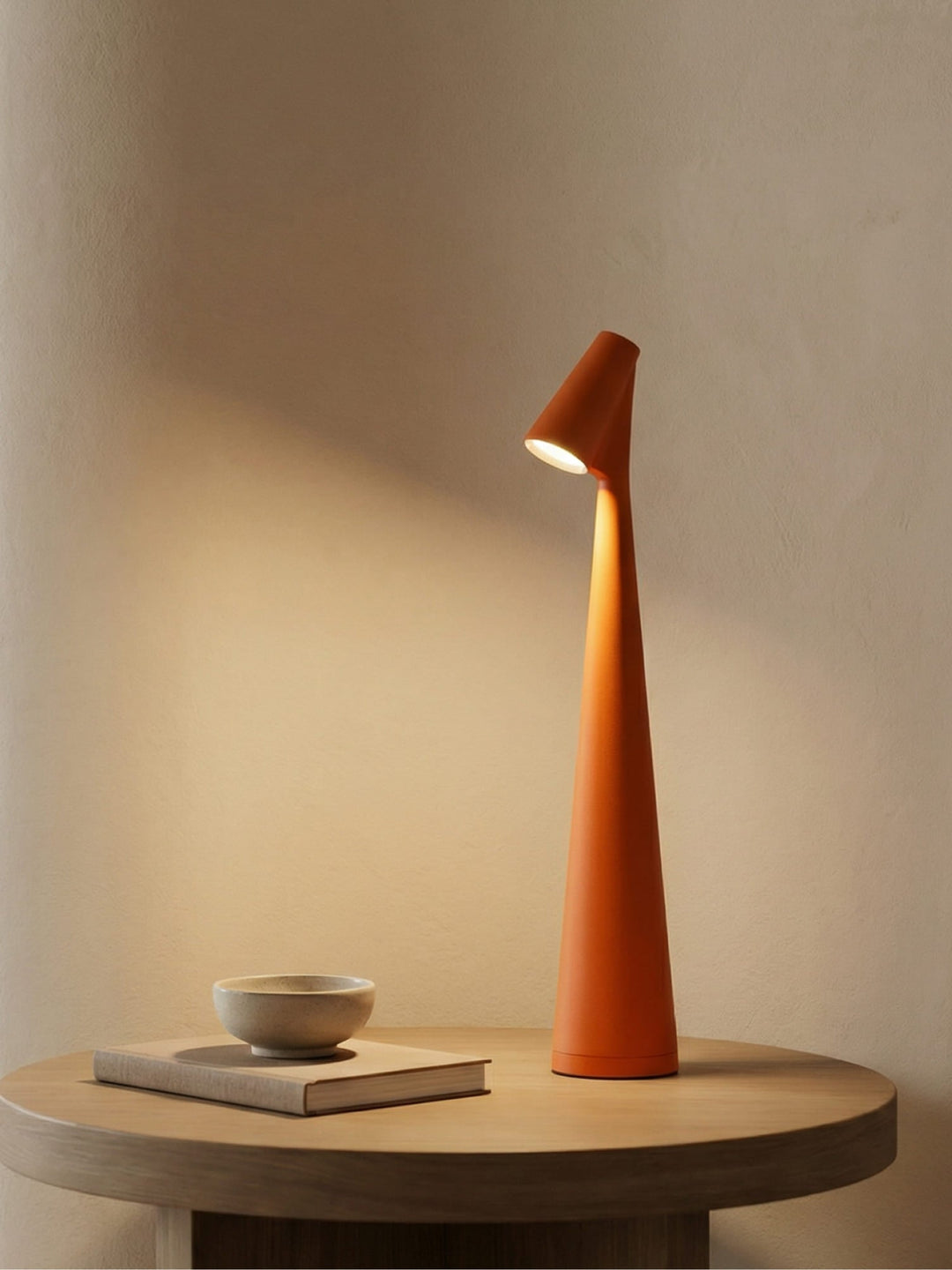 Nordic minimalistische LED sfeerlamp, dimbaar en draadloos, perfect voor gezellige avonden. USB oplaadbaar gemak.