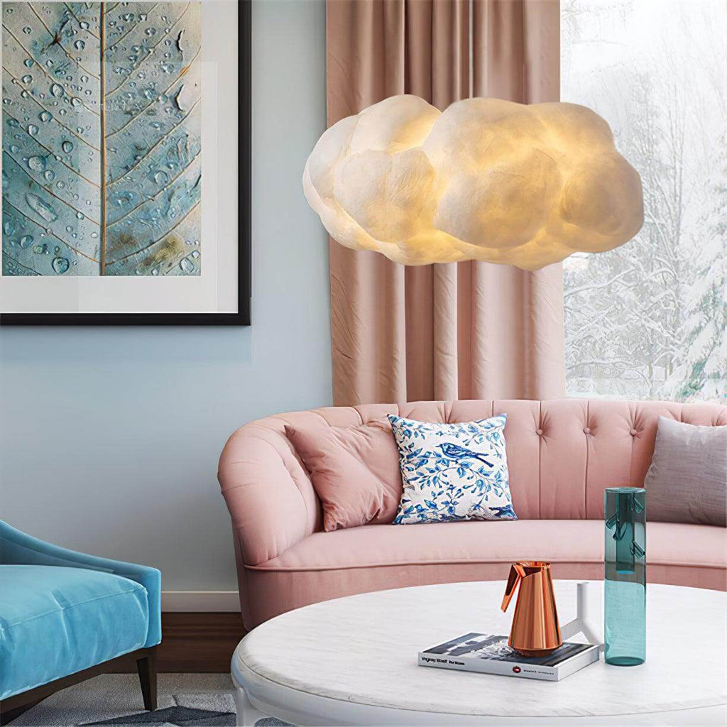 Elegante wolken hanglamp voor slaapkamer, geeft zacht diffuus licht en gezellige sfeer. Binnenverlichting.