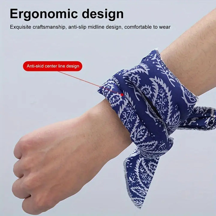 Blauwe unisex koelsjaal voor nek en hoofd, ideaal voor verkoeling tijdens warme zomerdagen of sport.
