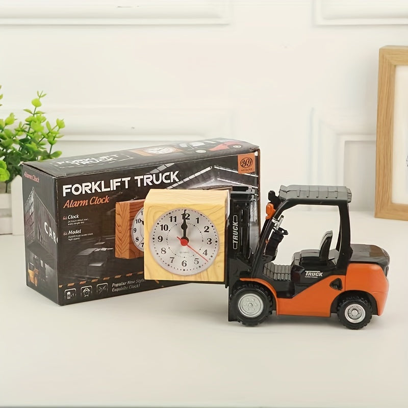 Gele retro vorkheftruck wekker, ideaal als bijzonder cadeau voor industrieel design liefhebbers.
