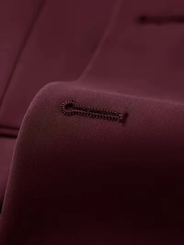 Stijlvol driestukspak heren, slim fit, elegantie en comfort gecombineerd in één pak.