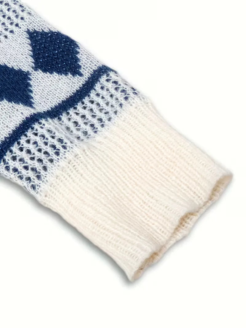Warm en stijlvol herenvest met ruitpatroon, V-hals en knoopsluiting, essentieel voor de wintergarderobe.