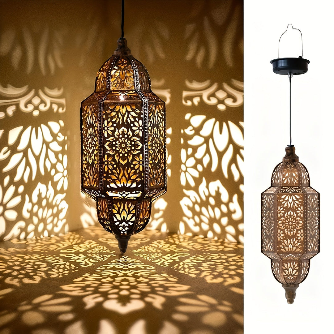 Marokkaanse solar LED buitenlantaarn, vintage stijl, ideaal voor sfeervolle tuindecoratie.