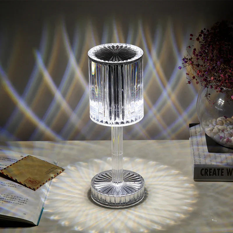 Moderne Seraphine touch tafellamp met kristallen design; perfecte sfeerverlichting en woondecoratie.