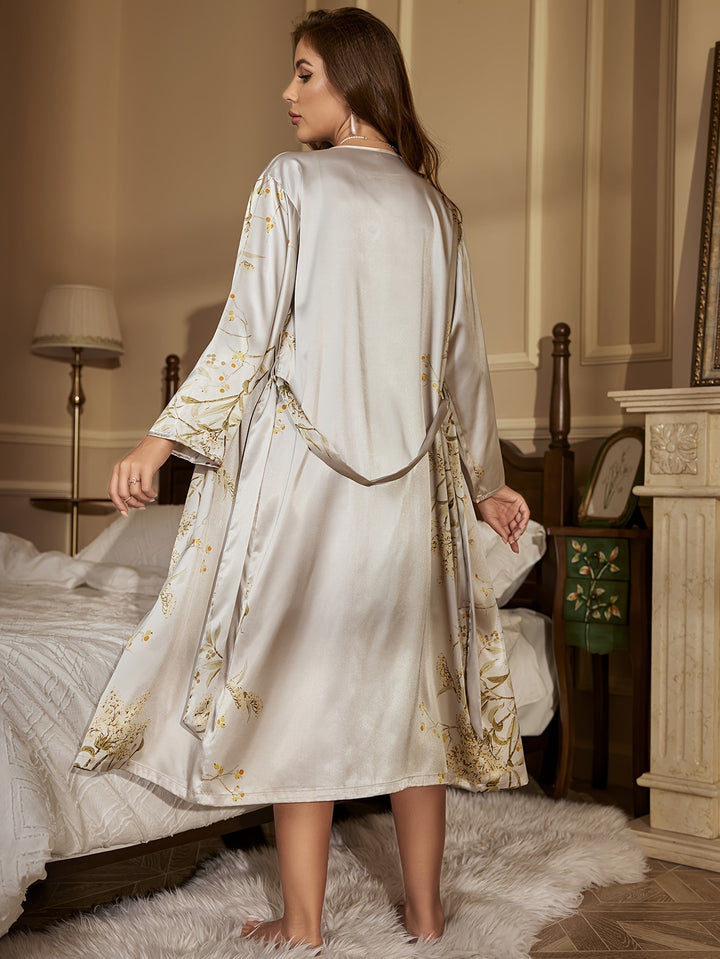 Zachte dames loungewear set met vrolijke bloemenprint. Perfect voor een comfortabele en rustige avond.