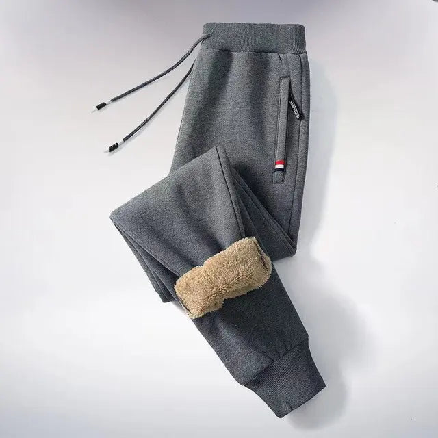 Stijlvolle heren winter joggingbroek met rechte pijp, zeer comfortabel en warm, geschikt voor koude dagen.