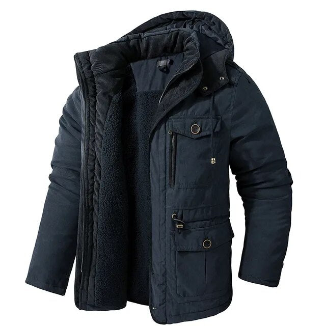 Warme heren winterjas, militaire parka ideaal voor koude dagen. Comfortabel en functioneel voor buitenactiviteiten.