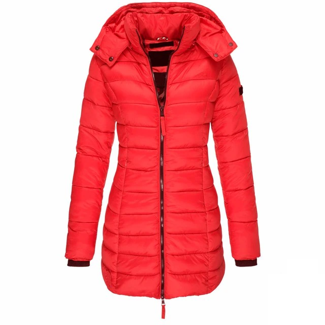 Warme outdoor dames winterjas. Duurzame, comfortabele winterkleding, ideaal voor koude dagen en buitenactiviteiten.