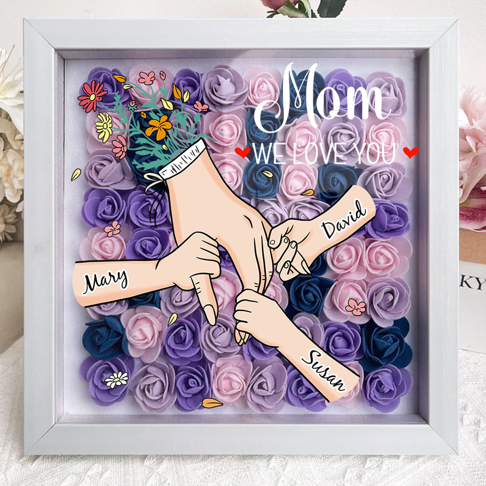 Wanddecoratie met namen en bloemen: gepersonaliseerd cadeau voor mama, van hout en acryl.