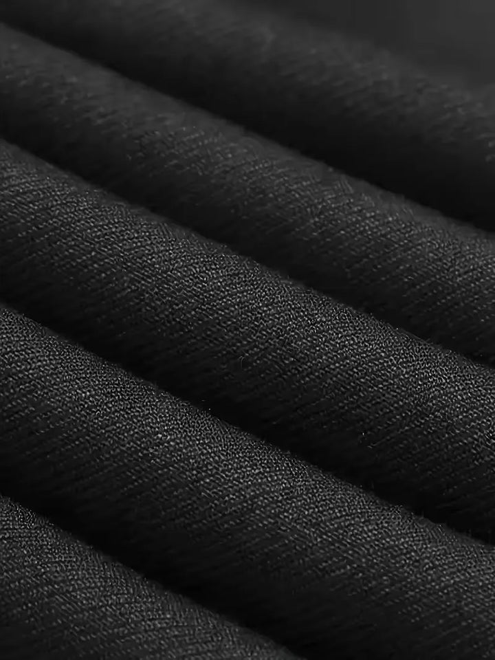 Luxe zwart driestukspak heren, slim fit pasvorm, uitermate geschikt voor bruiloft of gala.