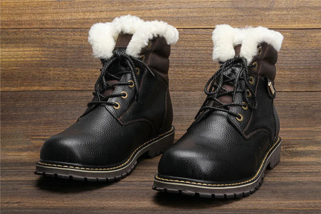 Robuuste hoge heren winterlaarzen, met ultra warme voering en goede grip voor de winter.