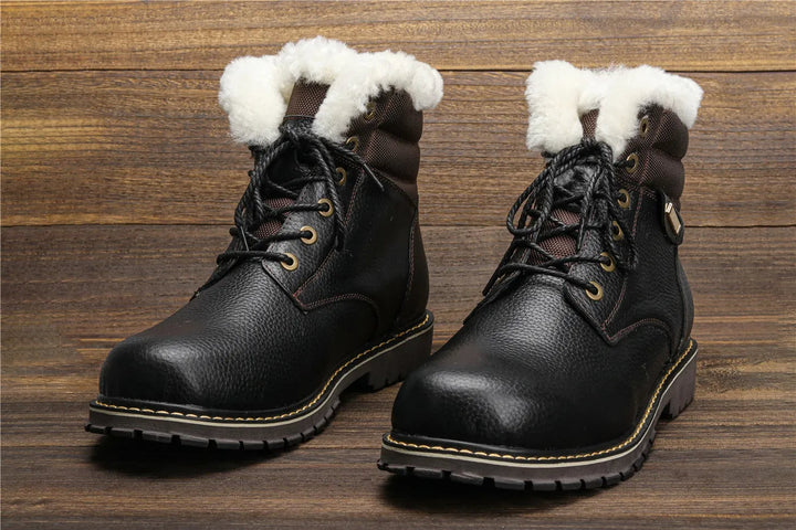 Robuuste hoge heren winterlaarzen, met ultra warme voering en goede grip voor de winter.