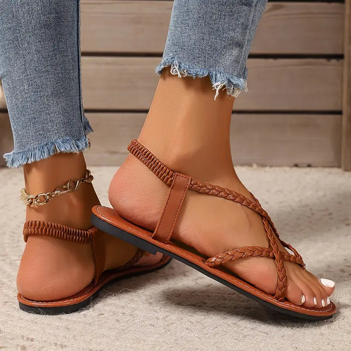 Gouden lichtgewicht sandalen voor dames, modieus en comfortabel voor lange wandelingen.