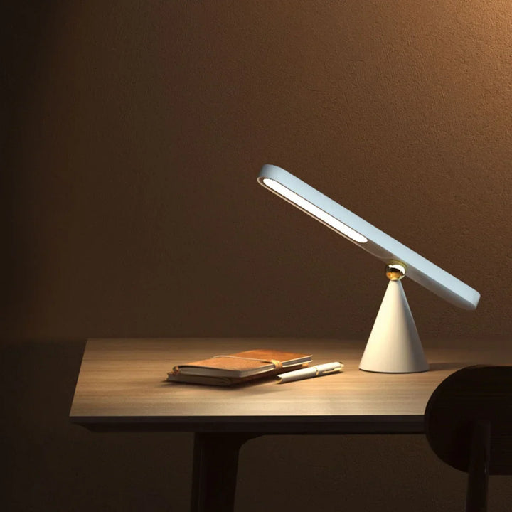 Khaki Luminza LED tafellamp met aanraakschakelaar. Stijlvol design en functioneel sfeerlicht voor decoratie.