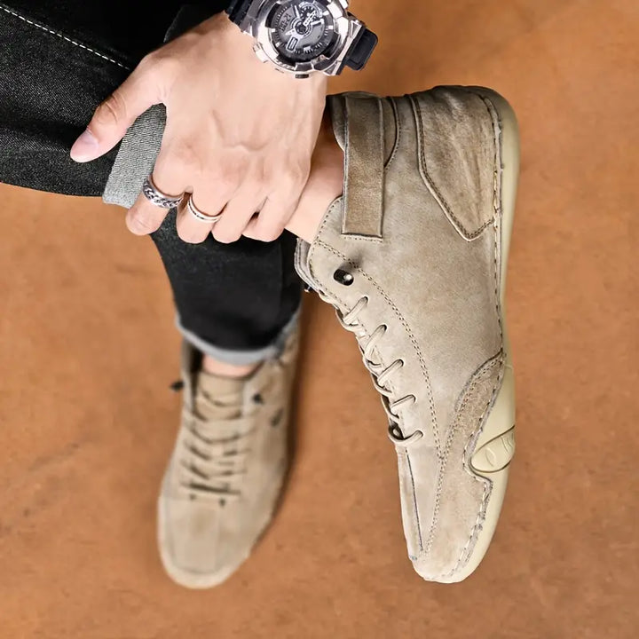 Waterdichte Adriel laarzen, perfect voor heren die comfort en stijl zoeken in outdoor schoenen.