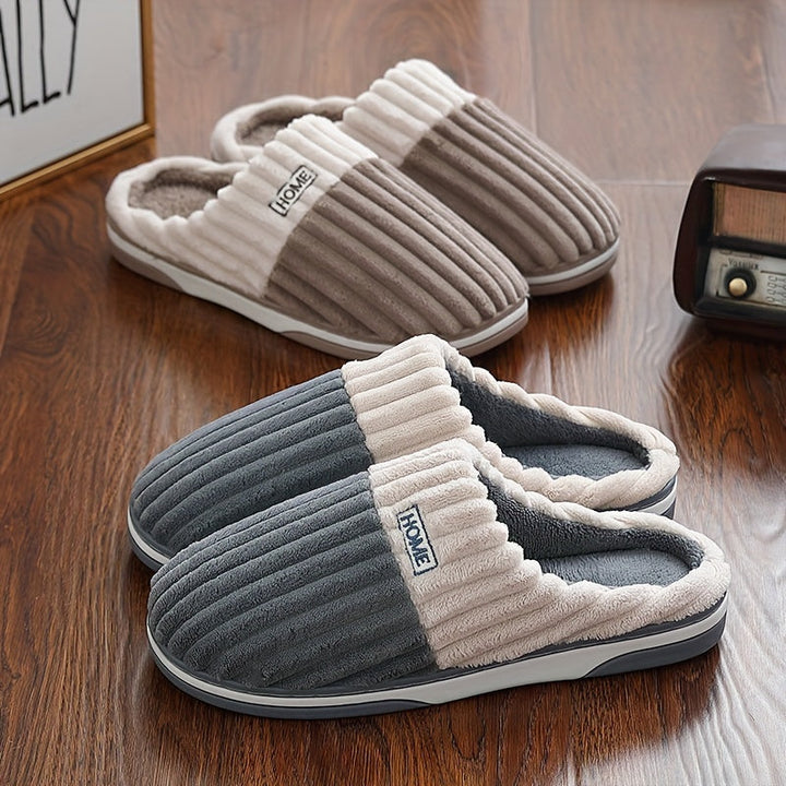 Instappers: zachte heren pantoffels voor maximaal comfort; perfect voor na een lange dag.