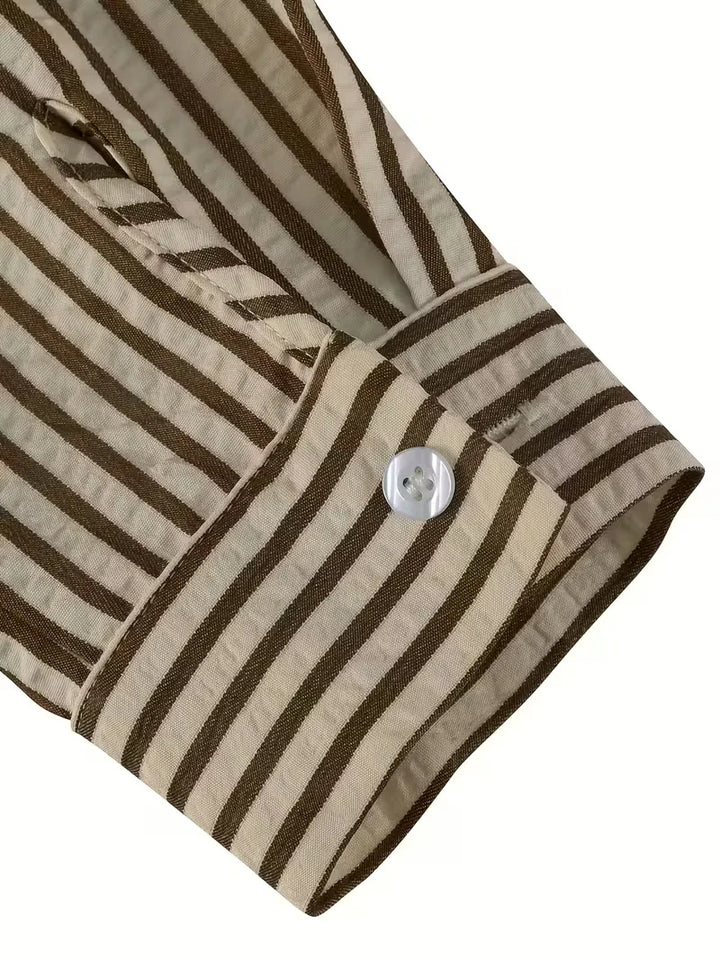 Heren gestreept shirt met lange mouwen en regular fit. Creëer een smart-casual look met dit comfortabele overhemd.