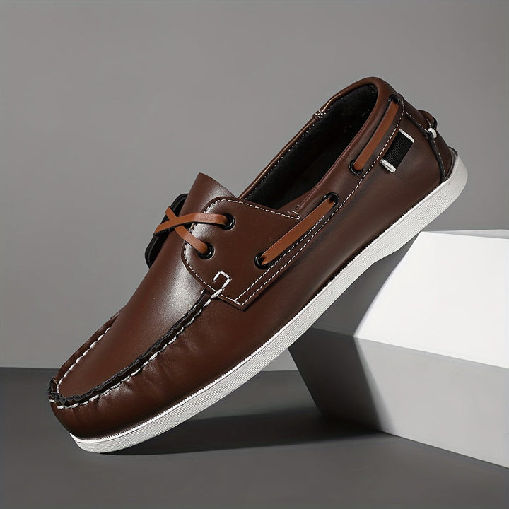 Robuuste heren bootschoenen Thijs, slip-on voor gemak. Perfect voor zomer en lente.
