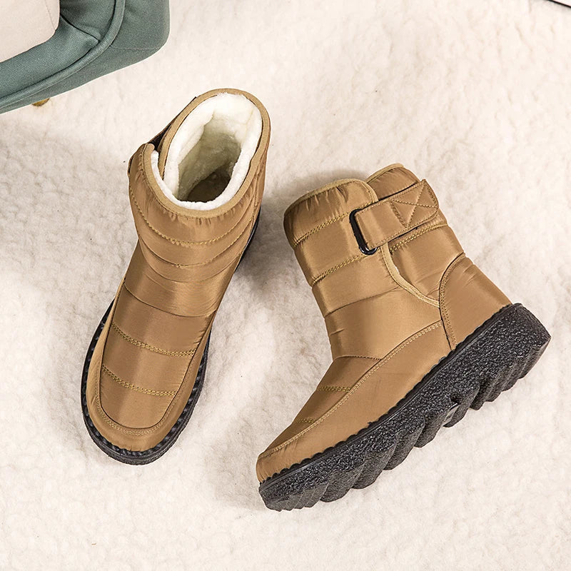 Dames warme snowboots met waterdichte afwerking en comfortabele plateauzool.