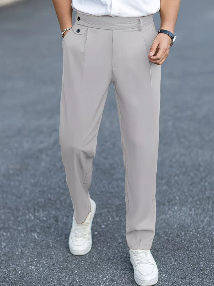 Heren straight leg pantalon, smart casual, met zakken, functioneel en stijlvol.