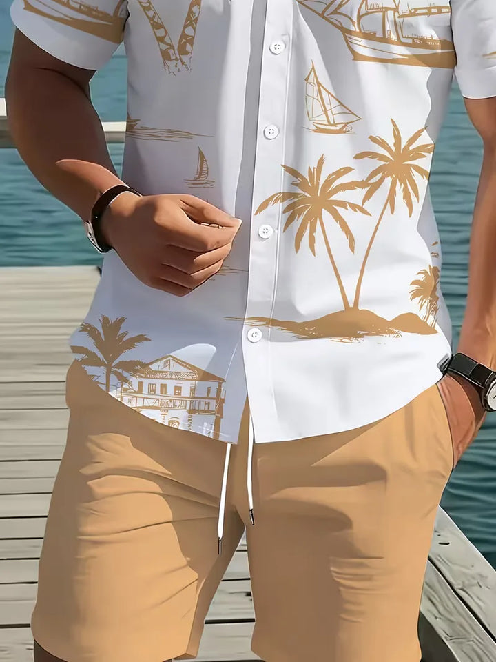 Levendige abrikoos heren set met tropische print, een must-have voor zomerse strandmode en vakantie.