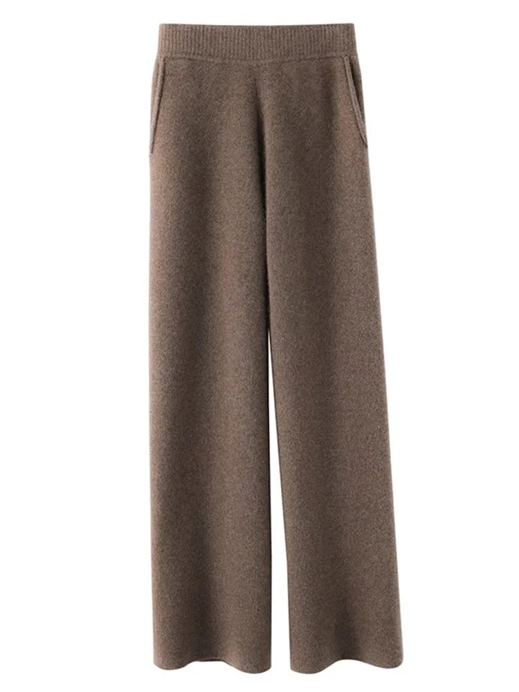 Zachte, losvallende dames broek voor ultiem comfort, voorzien van een flexibele elastische tailleband.