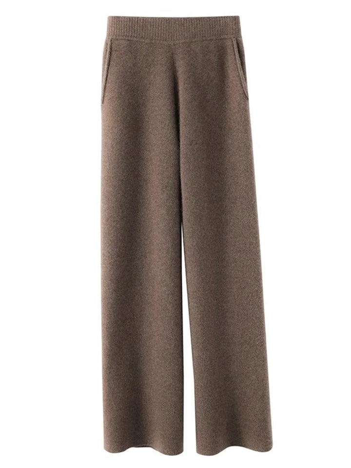 Zachte, losvallende dames broek voor ultiem comfort, voorzien van een flexibele elastische tailleband.